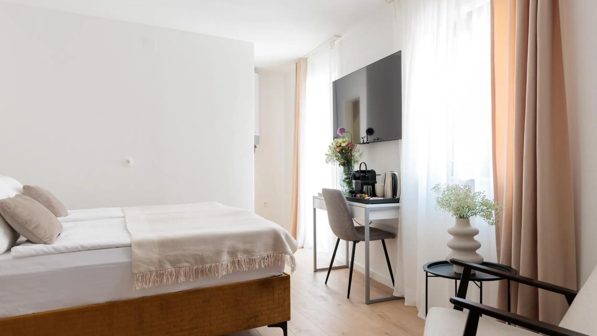 זאדאר Barbara I - Luxury Rooms With Balcony